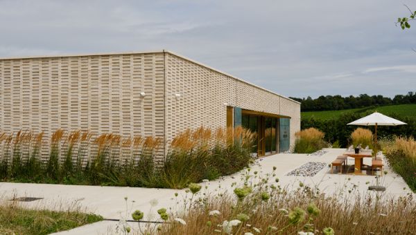 Domaine Evremond - An elegant winery designed with Ultima bricks.